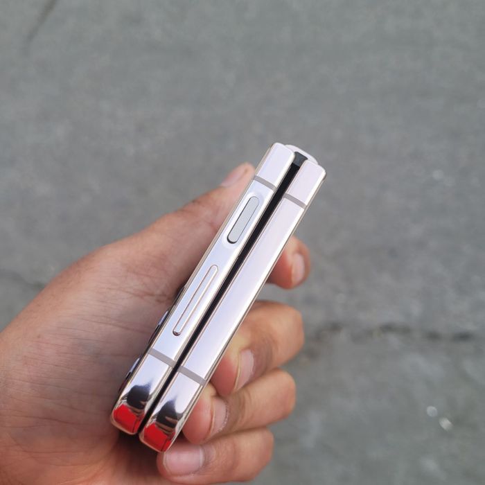 Samsung Z flip 4 256gb