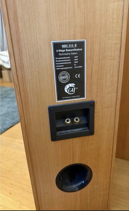 Set doua boxe CAT(aproape noi)