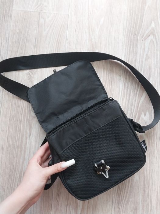 Продам сумку Trapstar