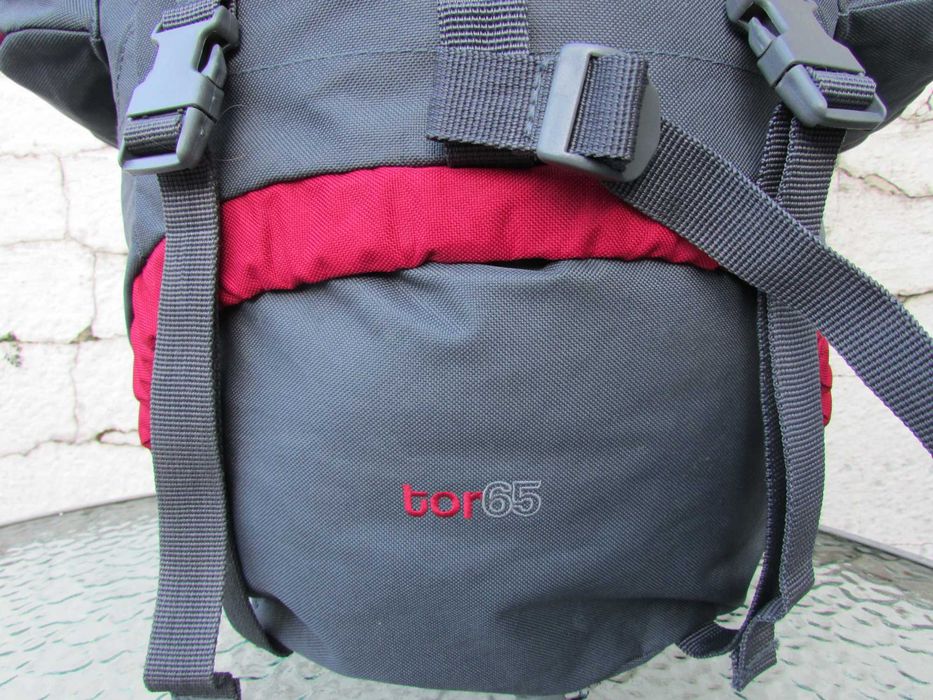 Туристическа раница Mountain Warehouse Tor 65L