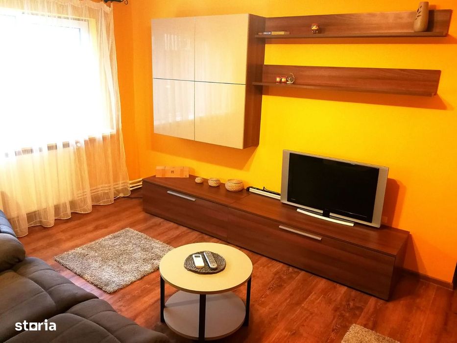 3 camere Podu Roș(1001 Articole) | renovat | 2 balcoane | 10 min Palas