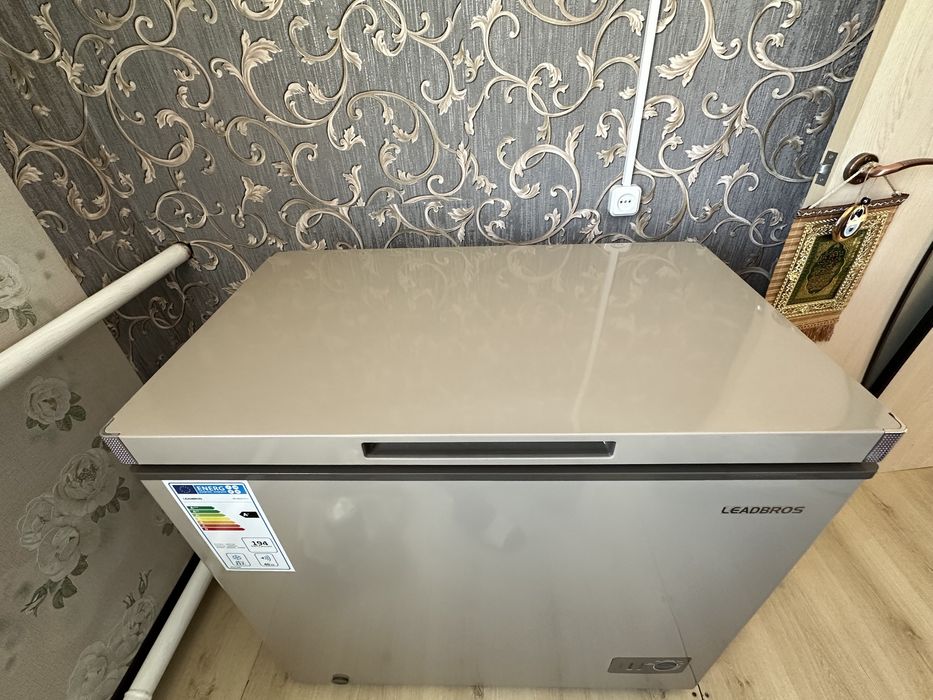 Продам морозильную камеру Leadbros