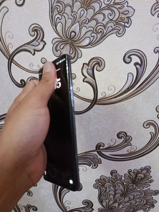 Honor X9b 8ga 256 srochniy sotiladi