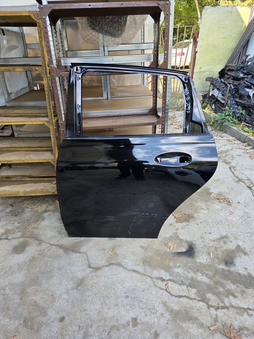 Mercedes Benz B W 247  2020 задна лява врата 2бр.