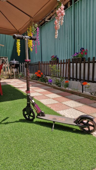 Продам самокат. . .