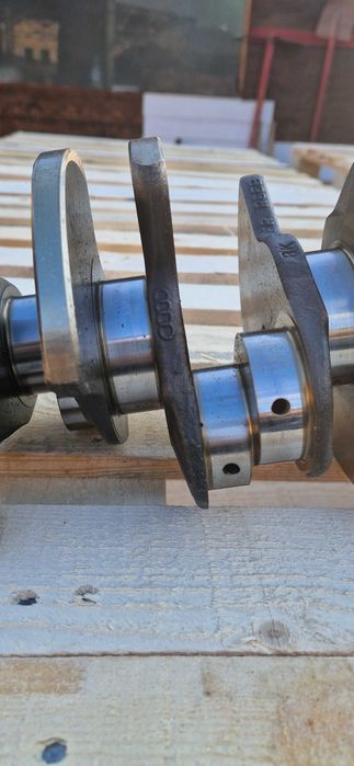 Стандартен колянов вал за Ауди А8Д4 3.0 tfsi с код на мотора CTUB