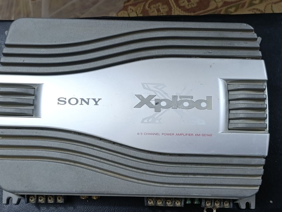 Продаётся усилитель Сони