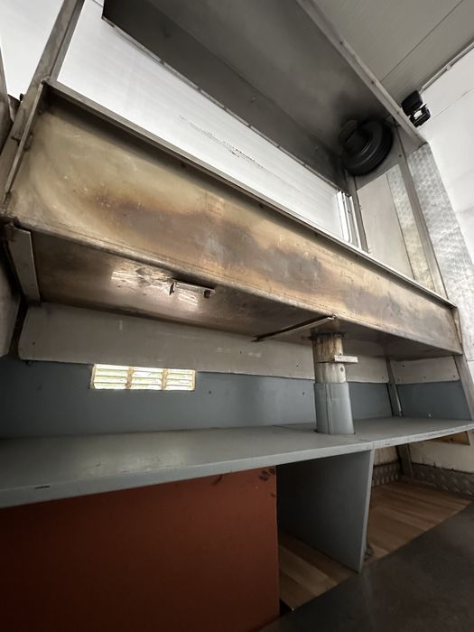 Търговска каравана за бързо хранене