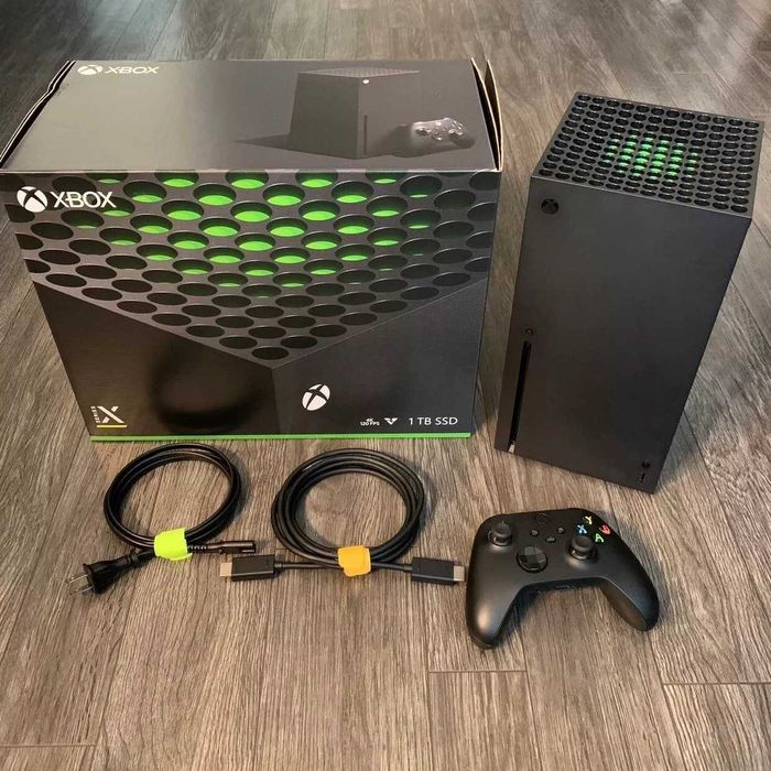 Домашна конзола Microsoft Xbox Series X 1TB. Доставка от Холандия.