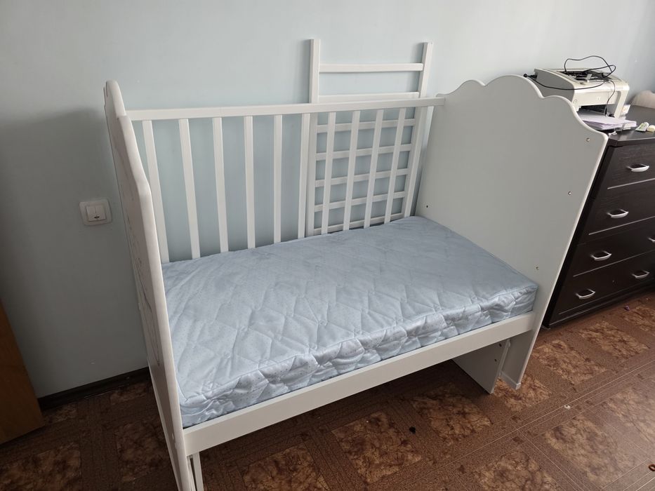 Продам кроватку детскую