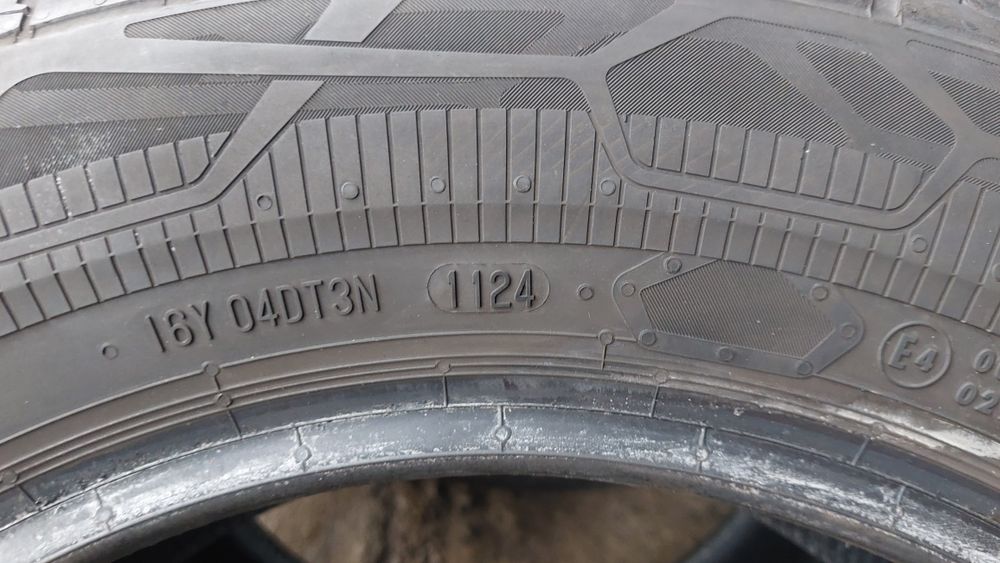 Гуми за Бус 205 65 16 C Continental VanContact Eco 4 броя