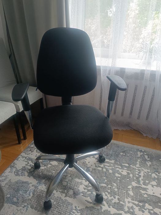 Продам кресло компьютерное офисное б/у
