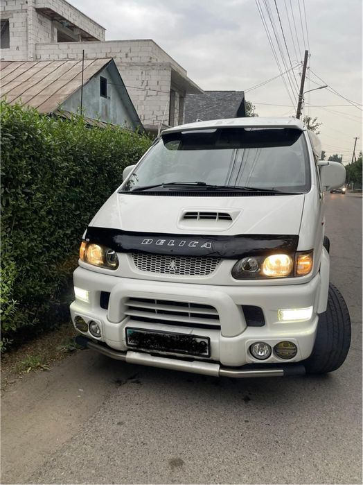 Продам Mitsubishi Delica, 1995 года