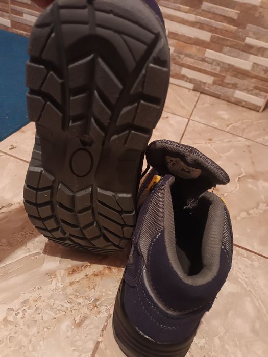 Bocanci de lucru cu protectie