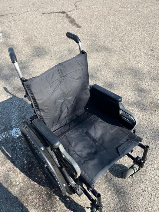 Scaun cu rotile Varus