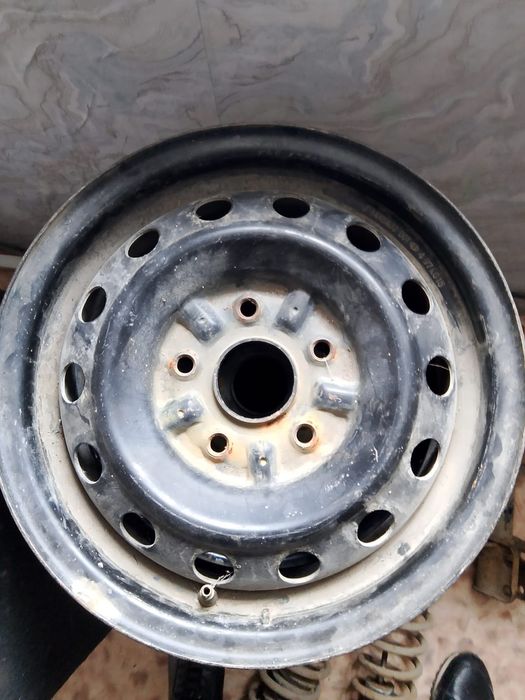 Продам 4 диска на 14 размер  5*114/3