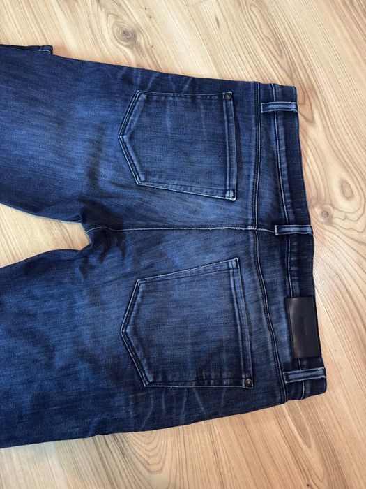 Мъжки дънки на Hugo Boss