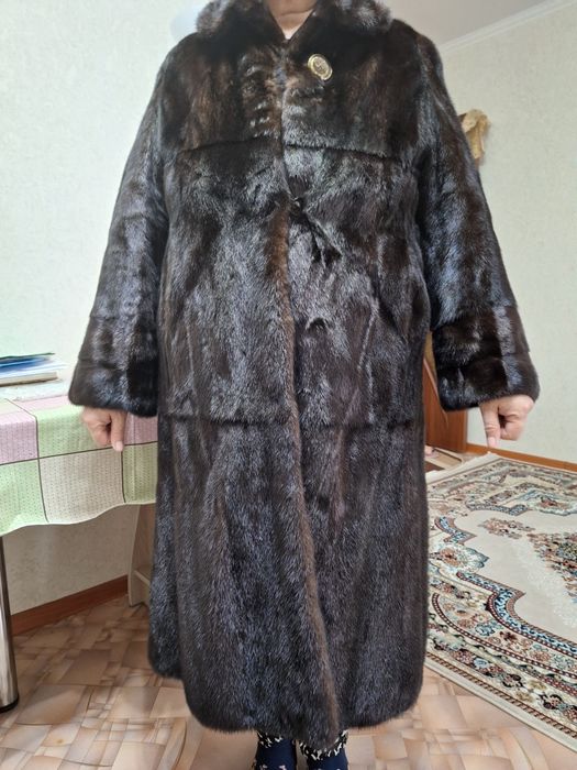 Продам норковую шубу