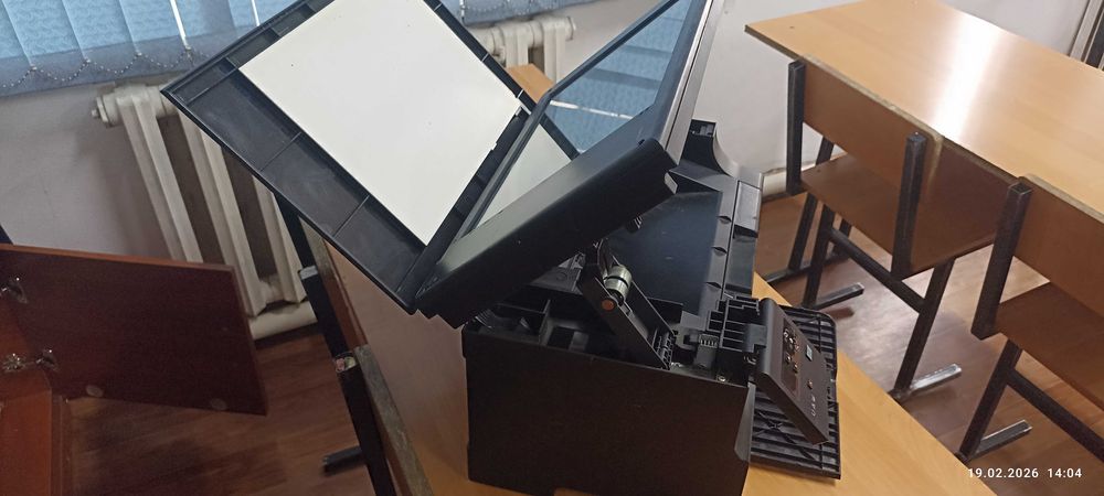 Продам принтер HP C-4 чёрно-белый.