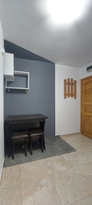 Închiriez apartament cu 2 camere decomandat în zona Neptun