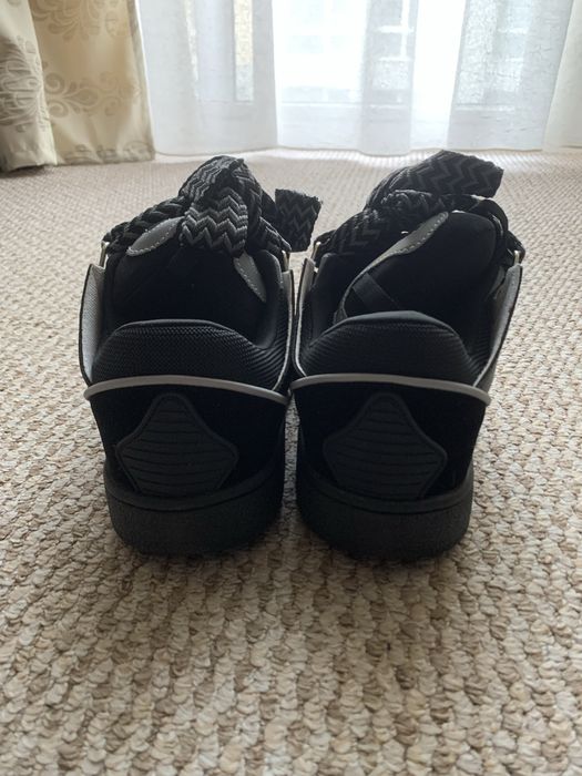 Sneakers casual alb-negru, design deosebit