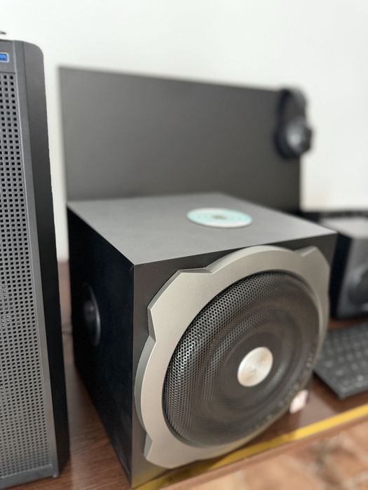 PC OptimX Gaming comple- Monitor + Sistem Audio + Periferice