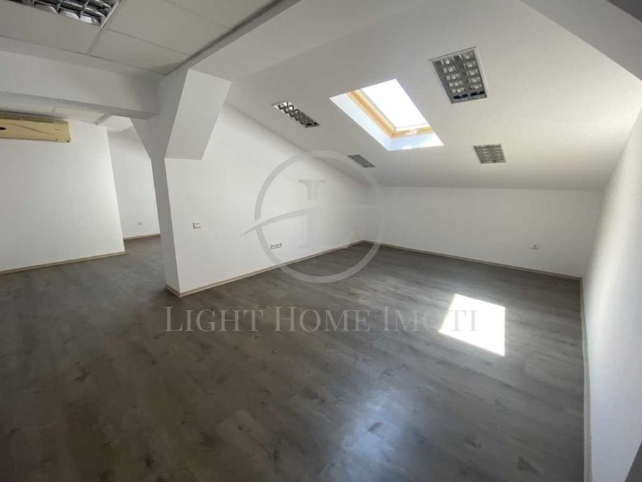 Продава се Офис в Пловдив, Център - 118 кв.м за 1017 €/кв.м - Снимка #1