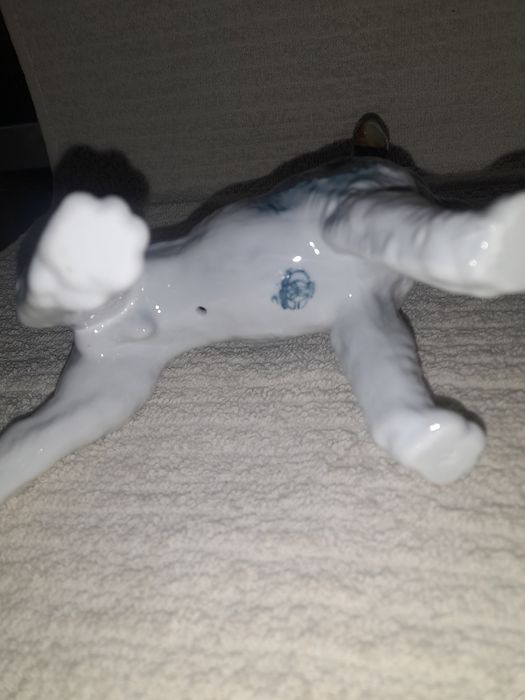 bibelou " Caine de paza " //