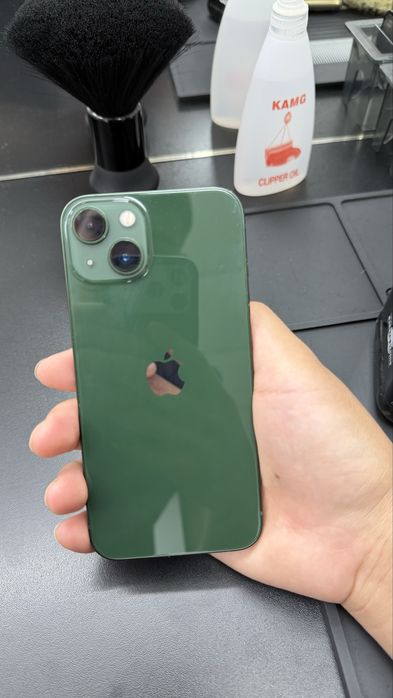 iPhone 13 (Green)