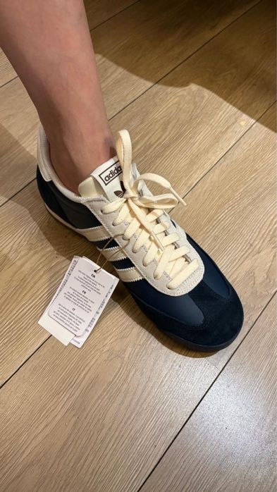 Кроссовки Adidas, Puma