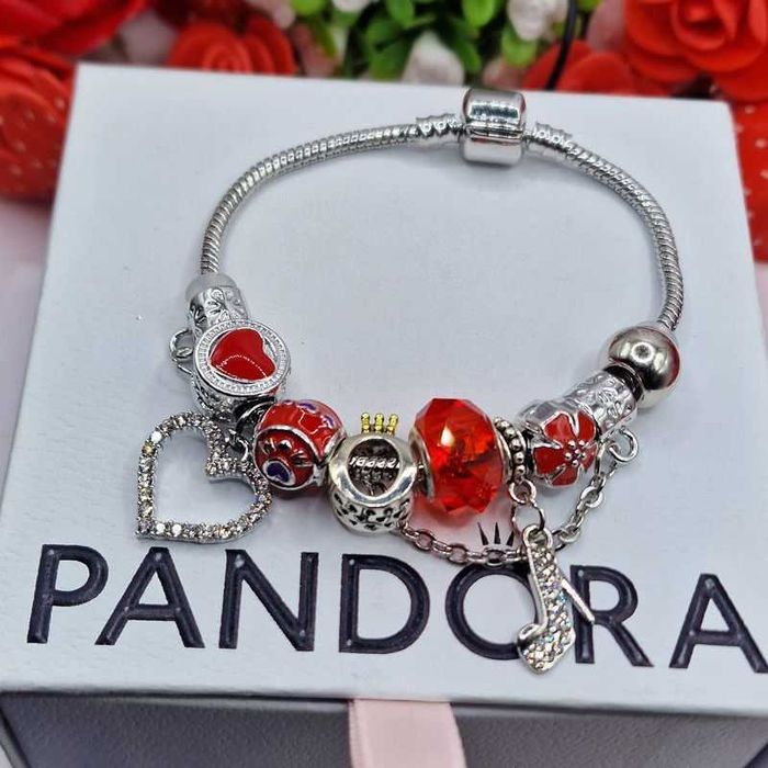 Детска гривна тип Pandora с висулки