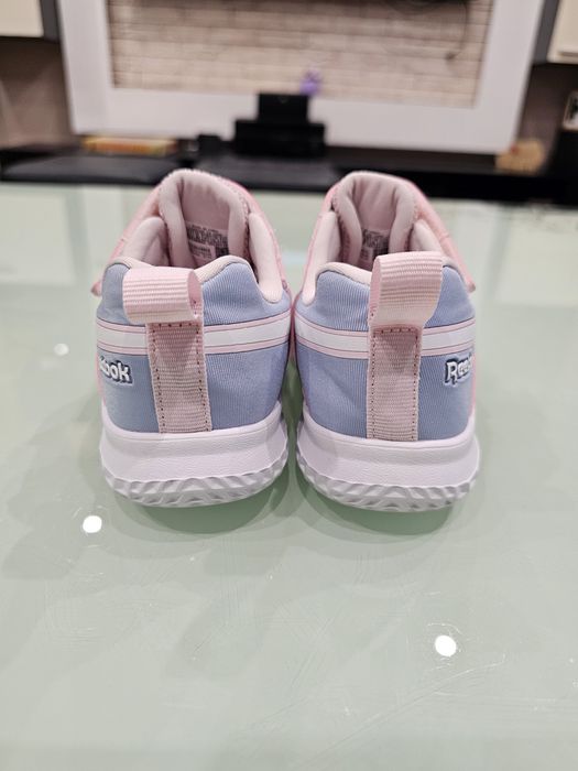 Детски маратонки Reebok за момиче