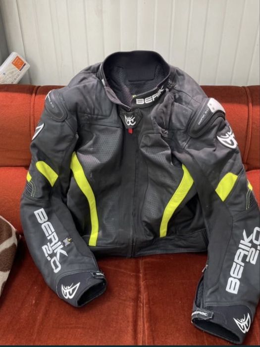 Мото екип BERIK 60 номер