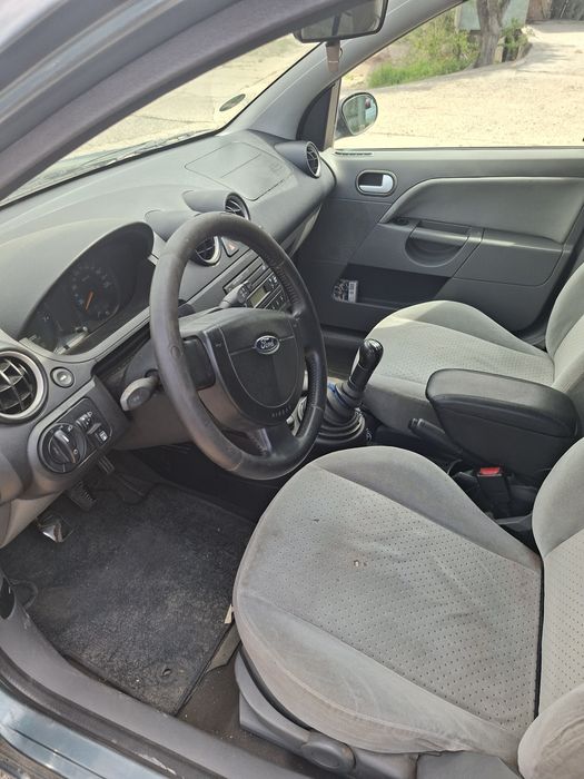 Vind Ford fiesta 1.6 gpl