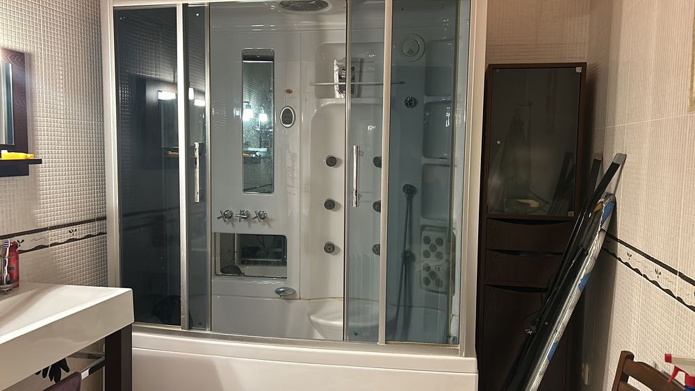 Продам душевую кабину