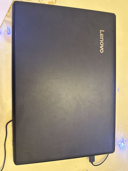 Noutbok  LENOVA sotaman