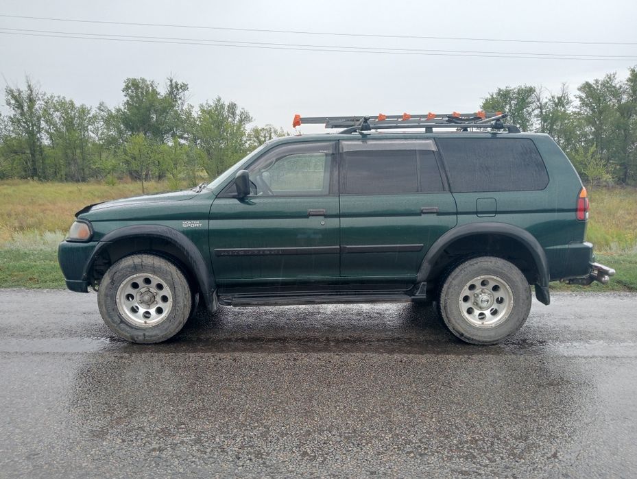 Митсубиси Монтеро спорт