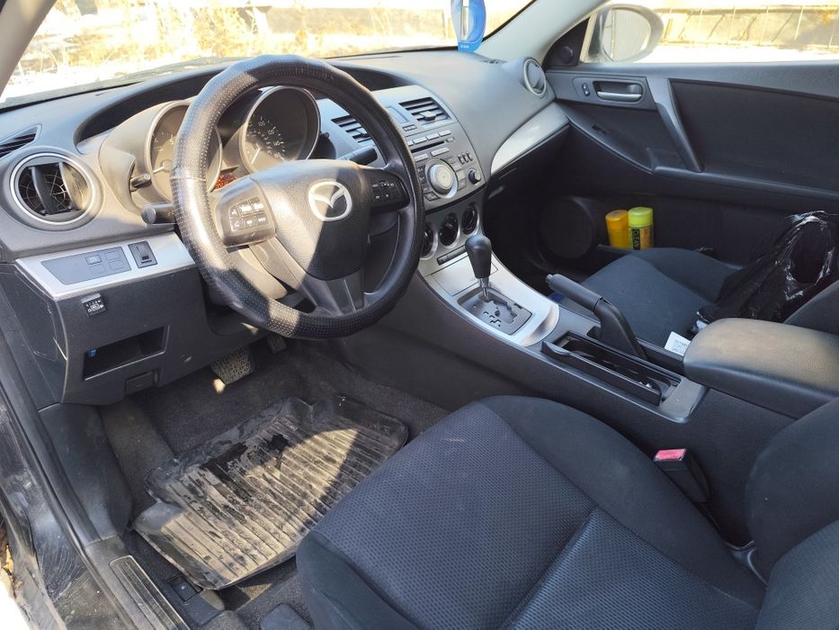 Продам или обменяю Мазду 3 на кроссовер