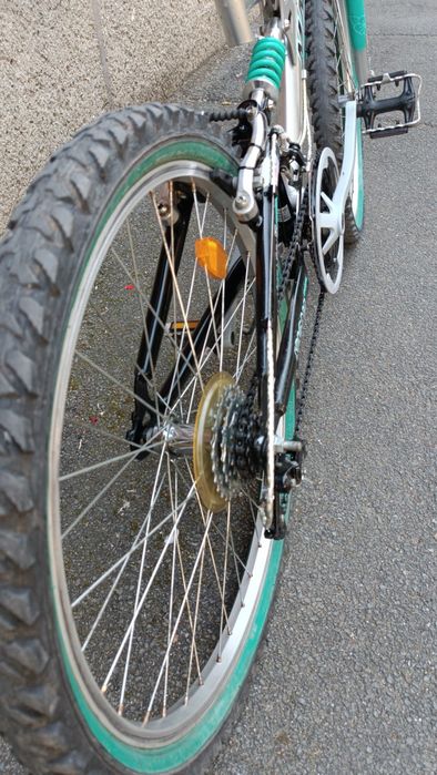 Bicicleta dubla suspensie