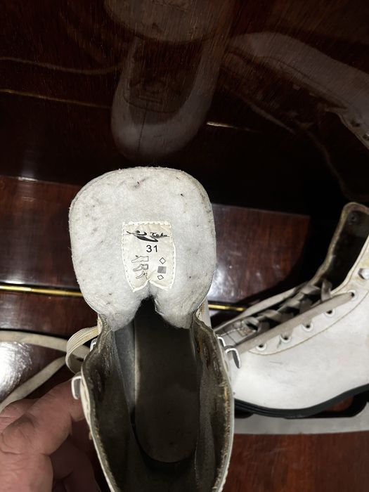 Коньки для девочки размер 31