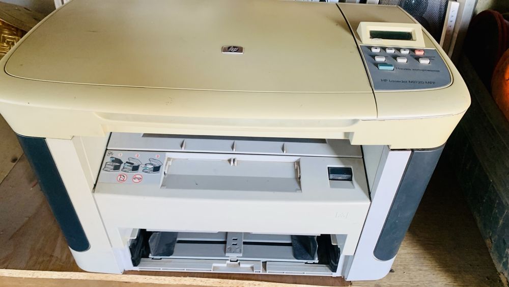 Принтер бывший в употреблении