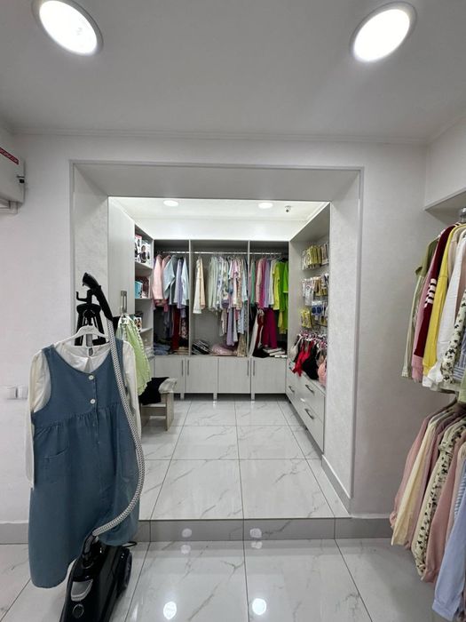 Аренда нежилое помещение 76 кв.м вдоль дороги первая линия под бутик