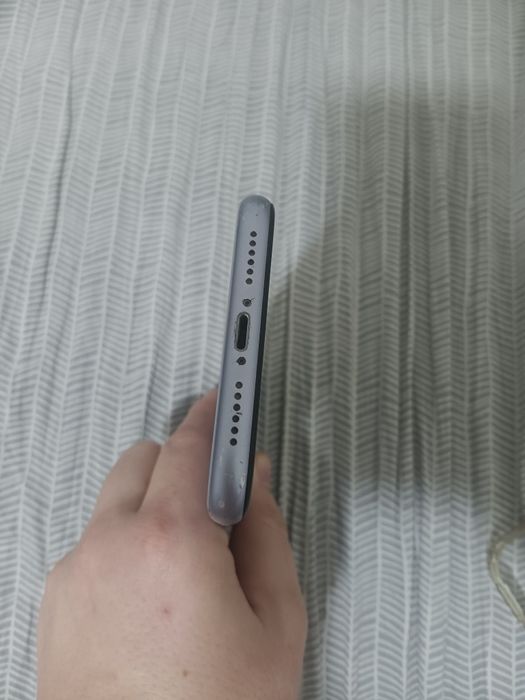 Vand iphone 11, 150 lei