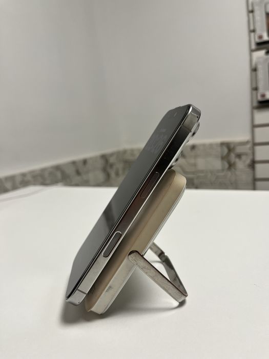 Продаеться Iphone 16 pro