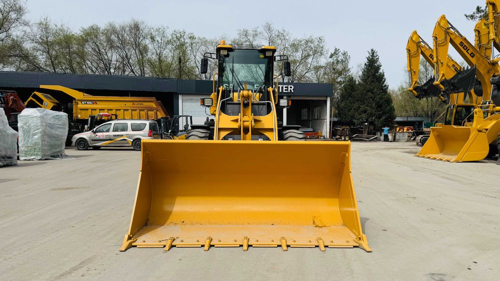 продам фронтальный погрузчик LGZT