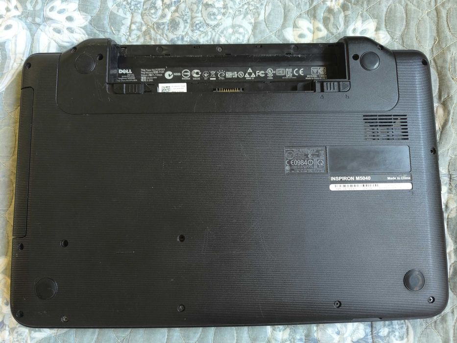 Продам ноутбук DELL INSPIRON M5040