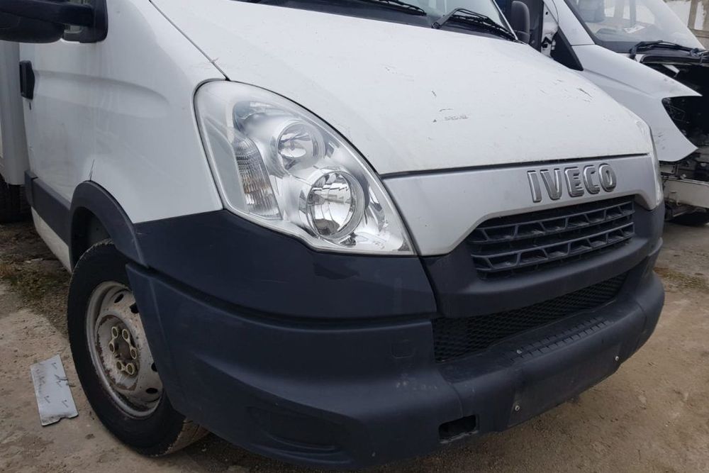 Capota grila faruri bara trager Iveco Daily 2013 - 2018