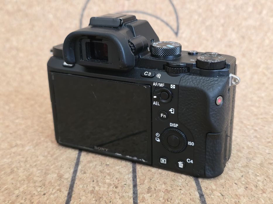 Sony a7II + грип и 5 батерии