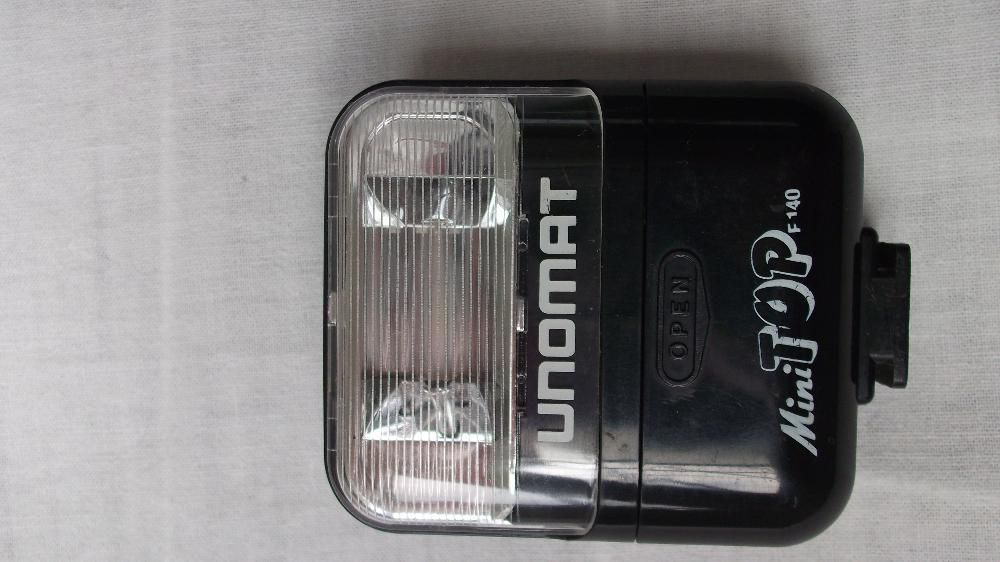 Фотоапарат произведен в Япония плюс светкавица