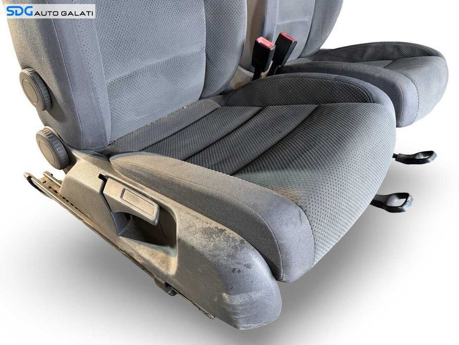 Interior Complet Textil Scaun Stanga Dreapta Bancheta cu Sezut Spatar Volkswagen Golf 5 Hatchback Scurt 2004 - 2008 [LC3327]